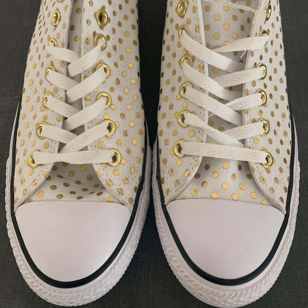 Ladies Converse Sneakers